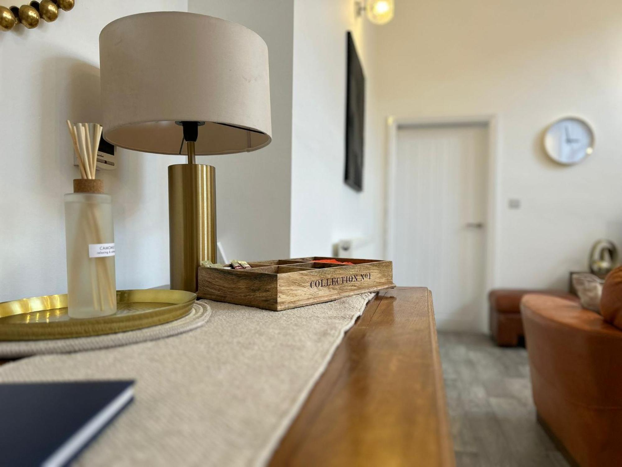 Whitchurch High Street Hideaway Esterno foto